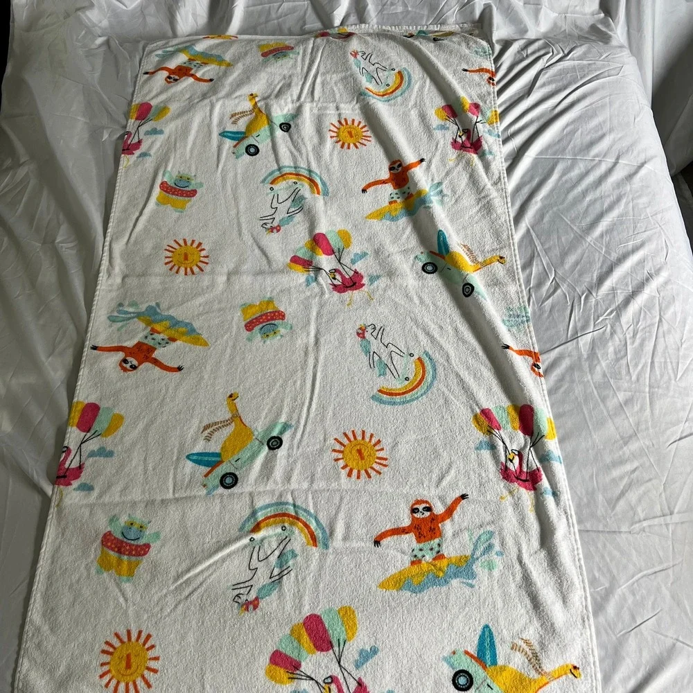 Sun Squad Beach Towel Kids OS White Multi NWOT Sloth Giraffe Rainbow Cotton